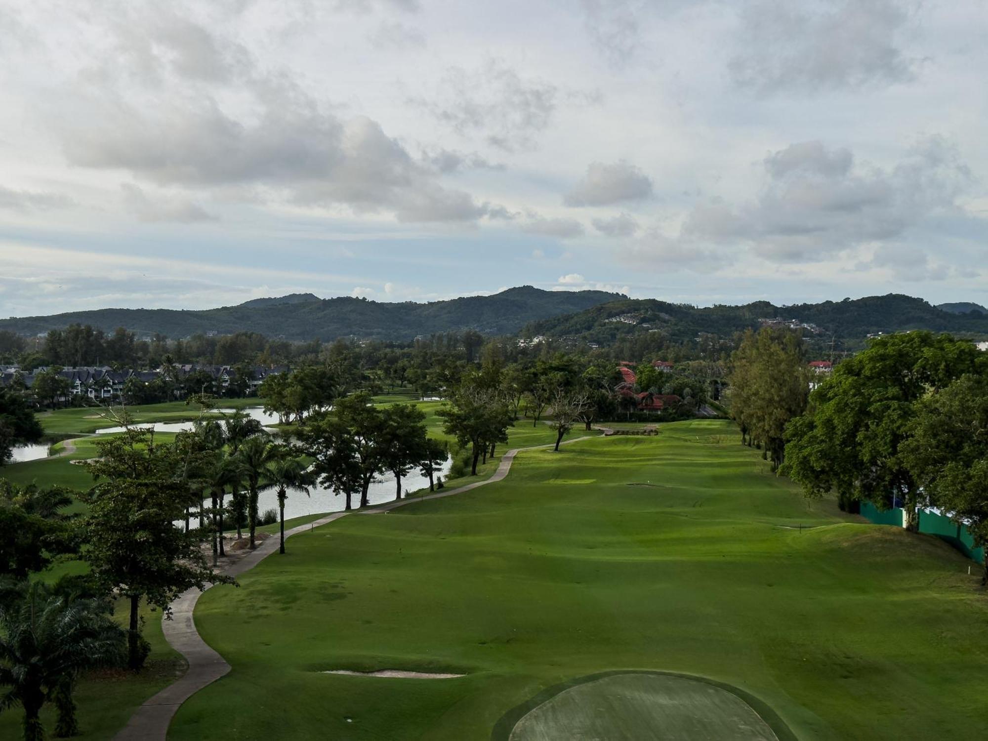 Skypark Laguna Apartments Bangtao バンタオビーチ エクステリア 写真